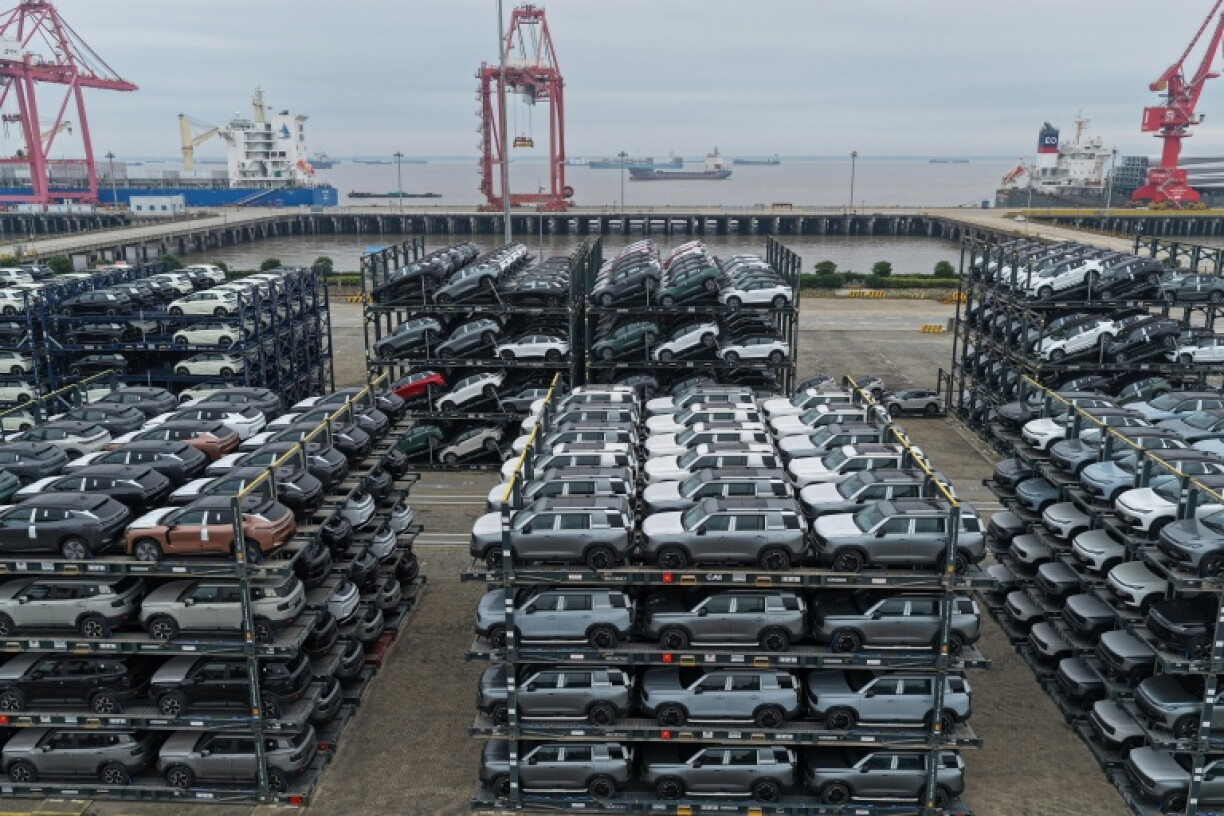 China is on pace to beat its export surplus record anew
