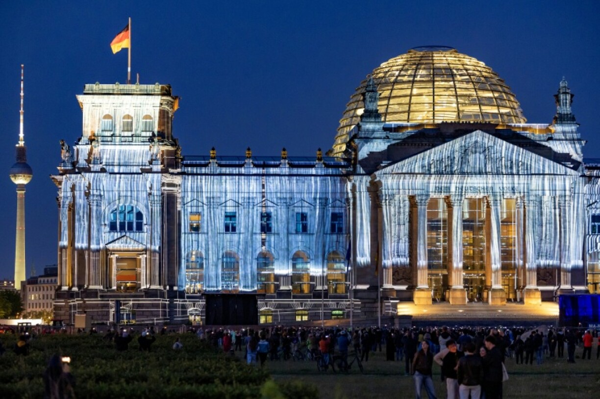 Berlin celebrates 30 years since Christo and Jeanne-Claude transformed the Reichstag into a monumental work of art