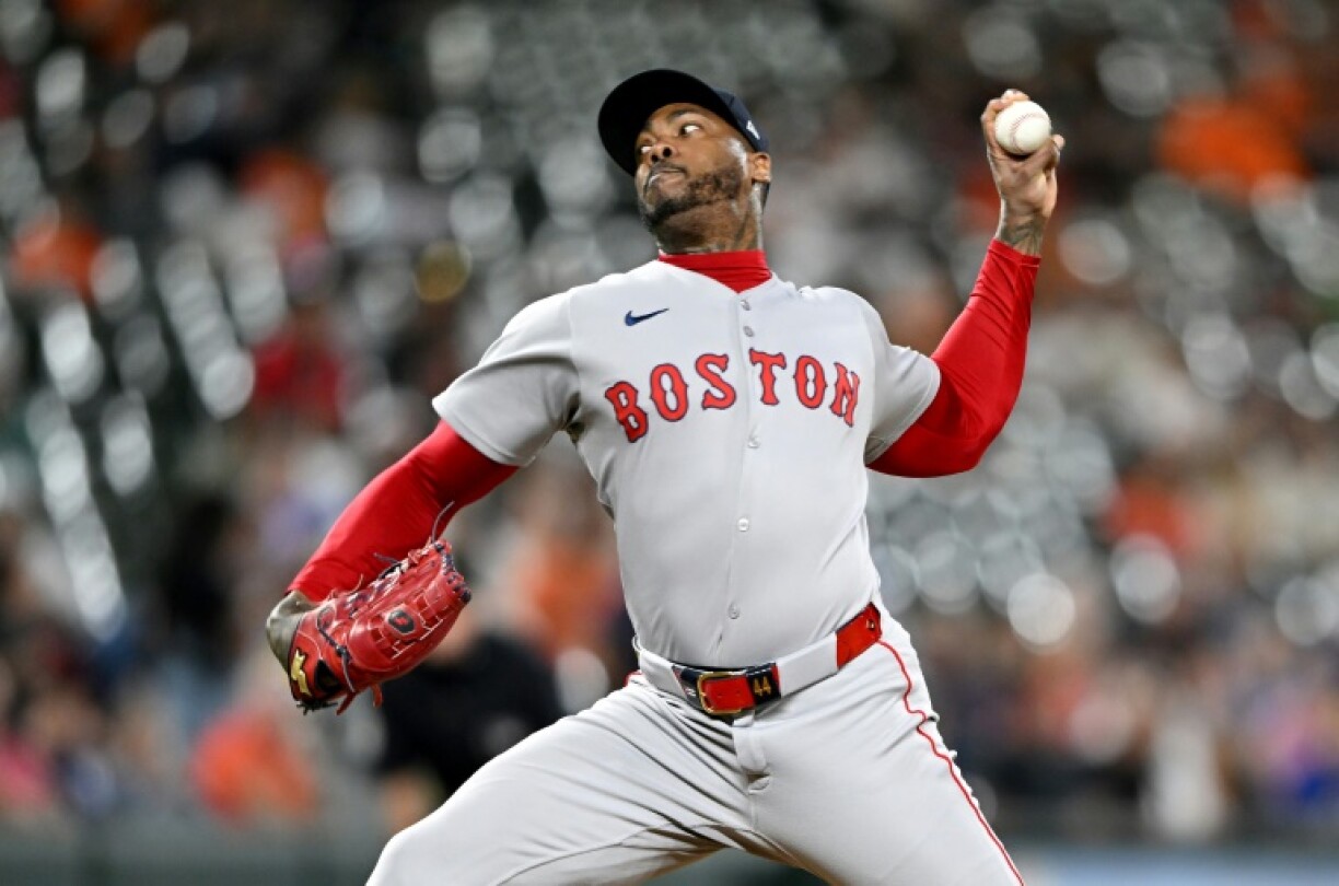 Left-handed relief pitcher Aroldis Chapman of the Boston Red Sox has agreed on terms to return to the club for the 2026 MLB season