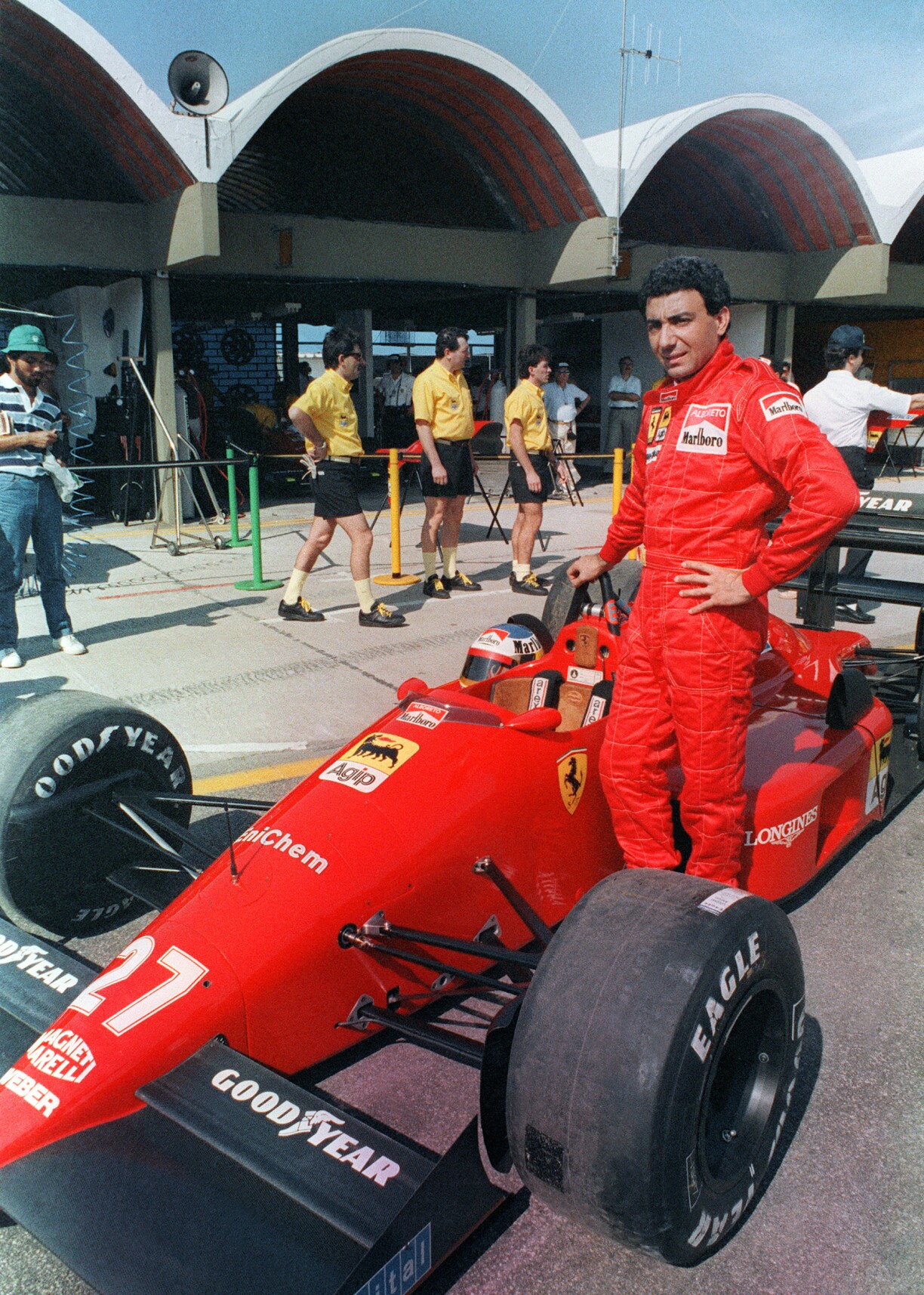 En Italieener am italieenesche Formel-1-Auto