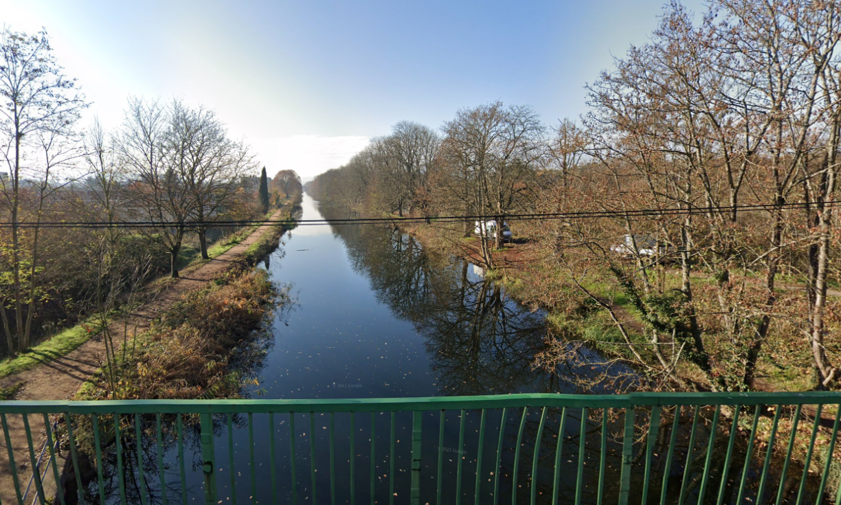 Le canal dans lequel la conductrice a subi cette fatale sortie de route.