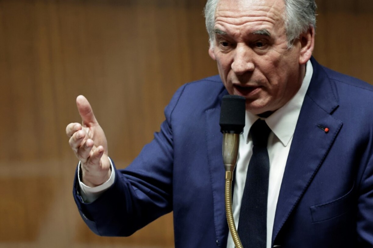 Francois Bayrou is looking to the left for tacit support