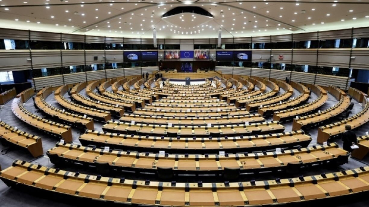 Den Haaptsëtz vum Europaparlament ass zu Stroossbuerg, verschidde Seance ginn awer och zu Bréissel ofgehalen.