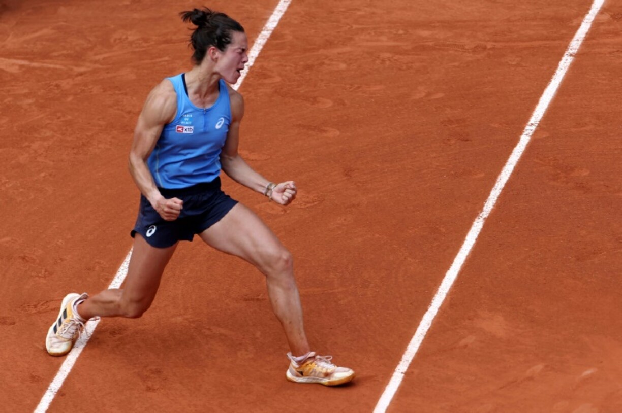 Lois Boisson leads frenzied celebrations on Court Philippe Chatrier after beating Jessica Pegula to reach the quarter-finals at Roland Garros