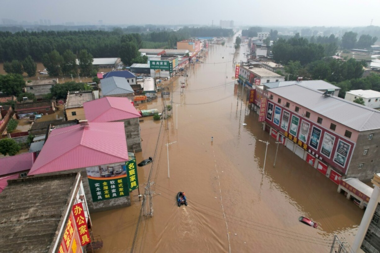 Vue aérienne de Zhuozhou inondée, dans la province du Hebei, le 2 août 2023