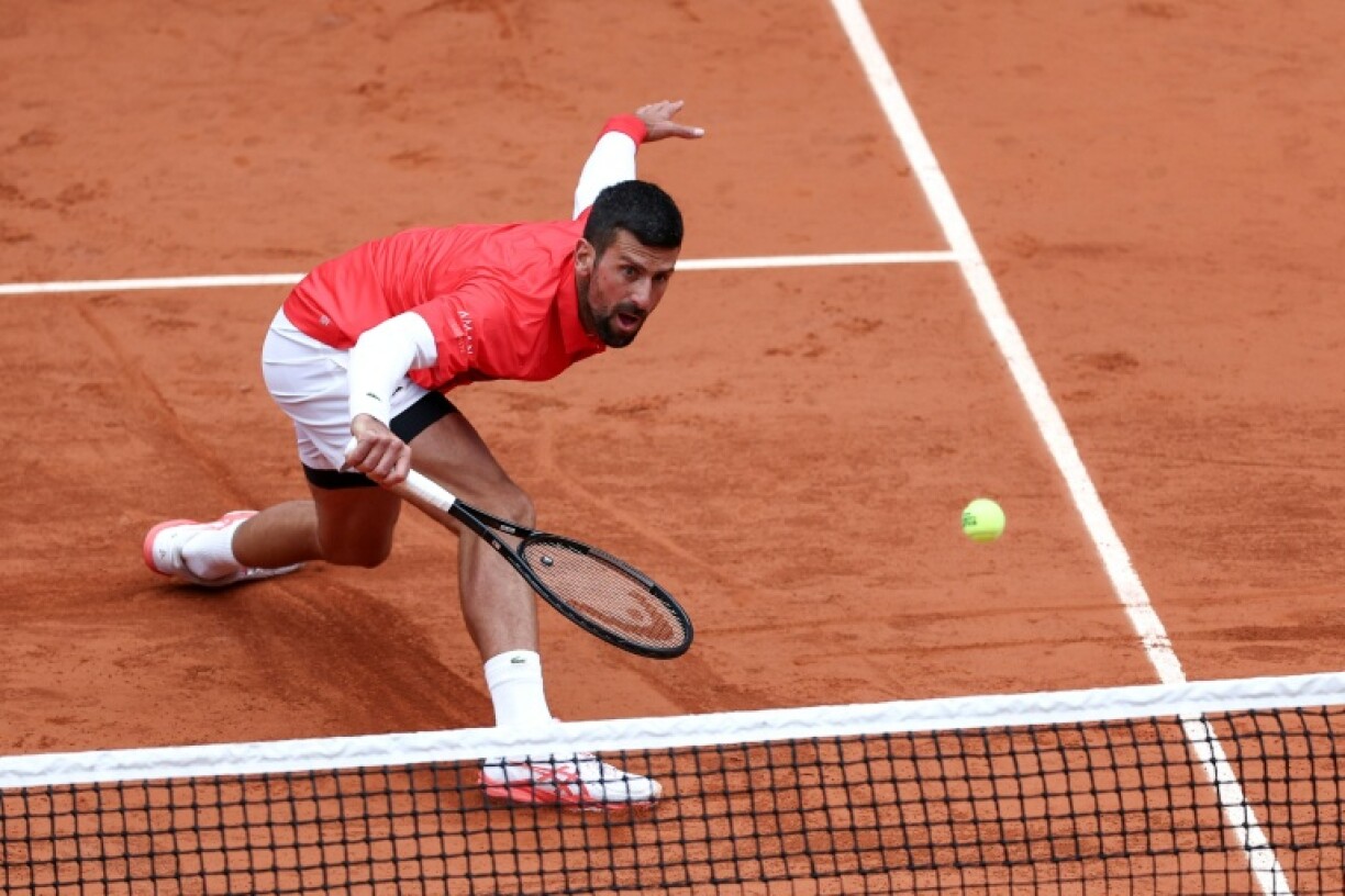 Novak Djokovic made a clinical start to his latest pursuit of a record-breaking 25th Grand Slam title at the French Open