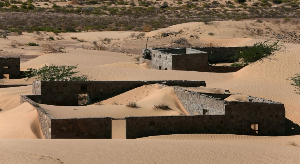 Des maisons abandonnées du village de Wadi al-Murr, à près de 400 km au sud-ouest de la capitale omanaise Mascate, le 31 décembre 2020