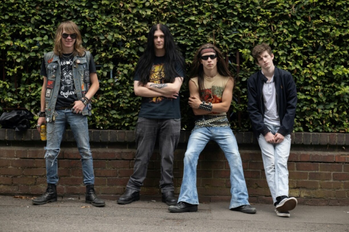 Ethan Quinney, Arron Jacobs, Harry Evans et Sean Demanski (de gauche à droite) assistent au concert de Black Sabbath à Birmingham le 5 juillet 2025