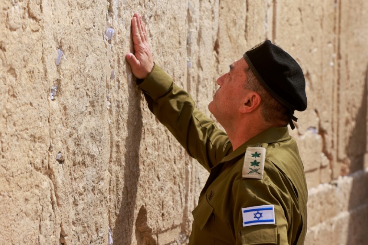 Israel's newly appointed armed forces chief, Lieutenant General Eyal Zamir visits the Western Wall