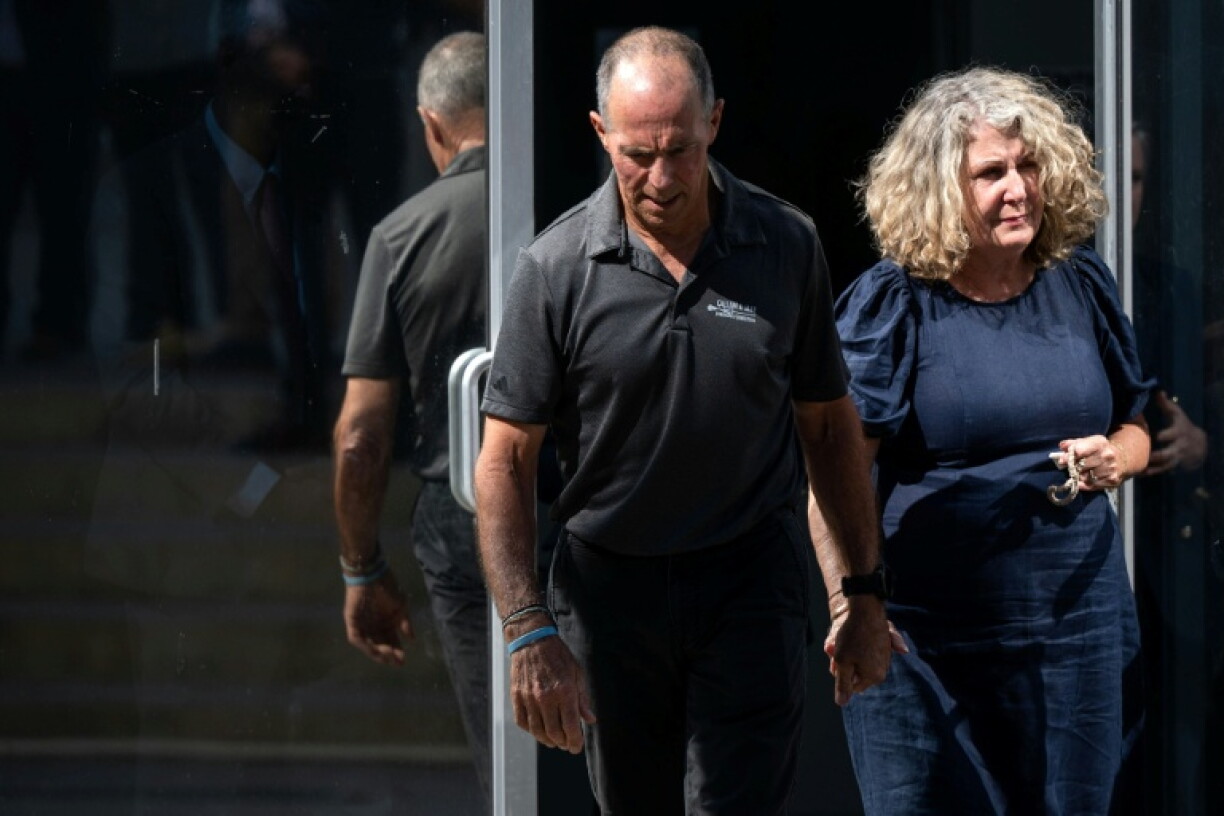 Martin (L) and Debra (R) Robinson, the parents of Australian brothers Callum and Jake Robinson, who were murdered during a surfing trip in April 2024 traveled to Mexico to demand justice for their children