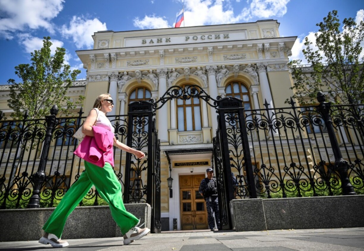 Russia's Central Bank predicts growth of no more than 1-2 percent this year