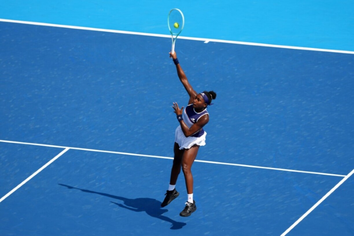 Coco Gauff eased into the quarter-finals of the Cincinnati Open with a straight-sets win