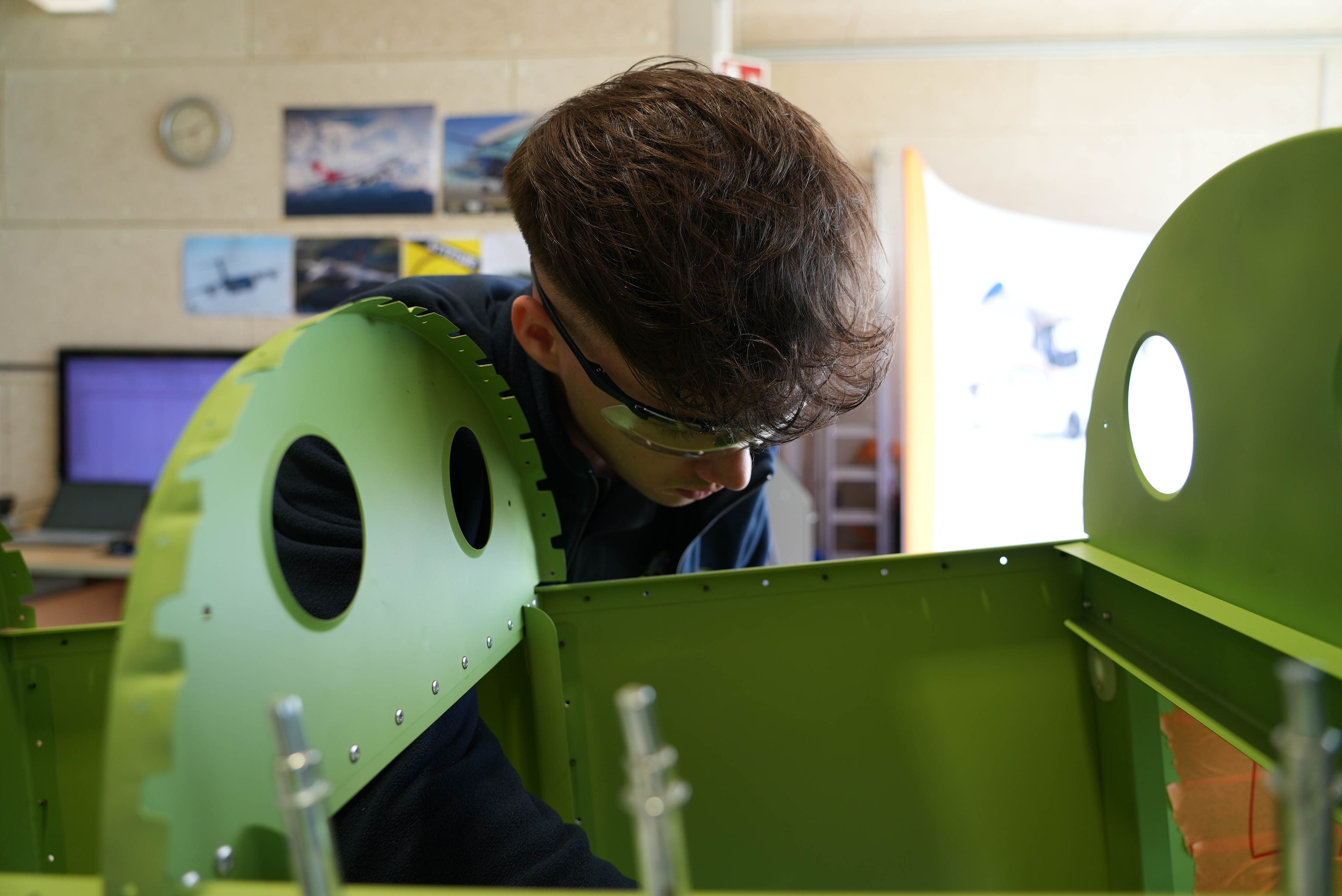 Vum Klassesall an den Hangar: Schüler aus dem Lycée Emile Metz bauen echte Fliger