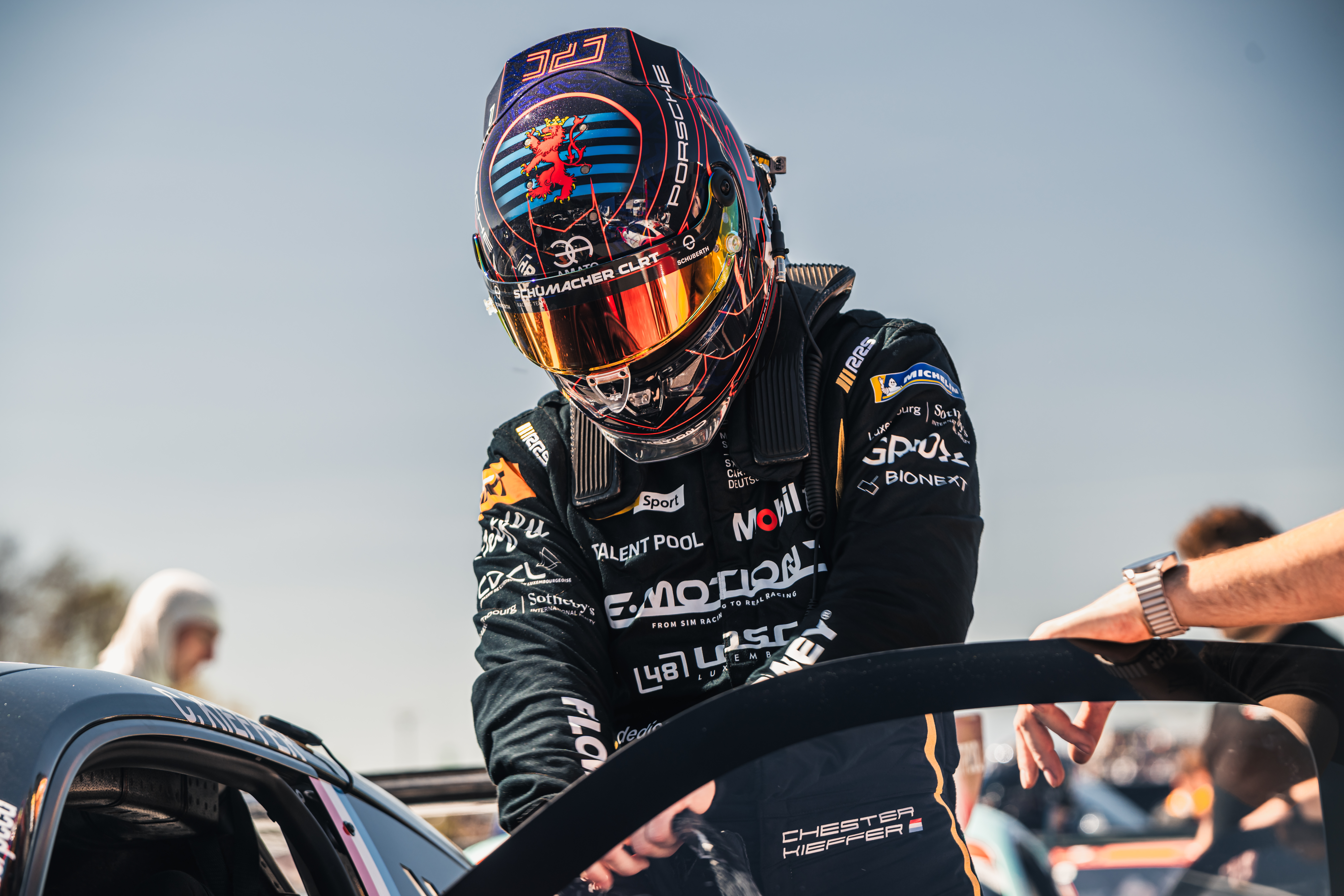 Porsche Carrera Cup Däitschland: Chester Kieffer gewënnt Rookie-Course zu Spielberg