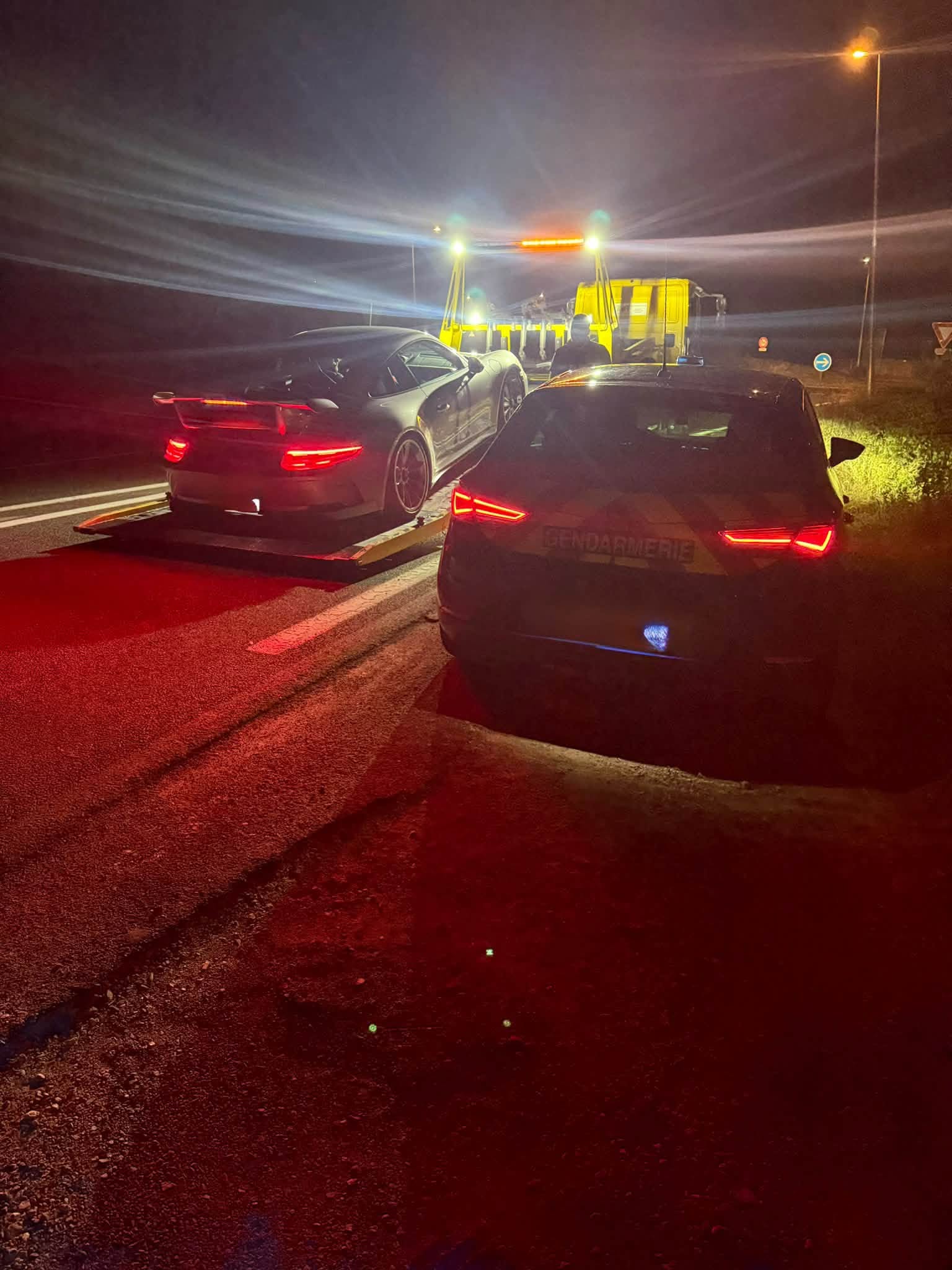(triste) Record battu: En France, un automobiliste flashé à plus de 300km/h sur l’A40