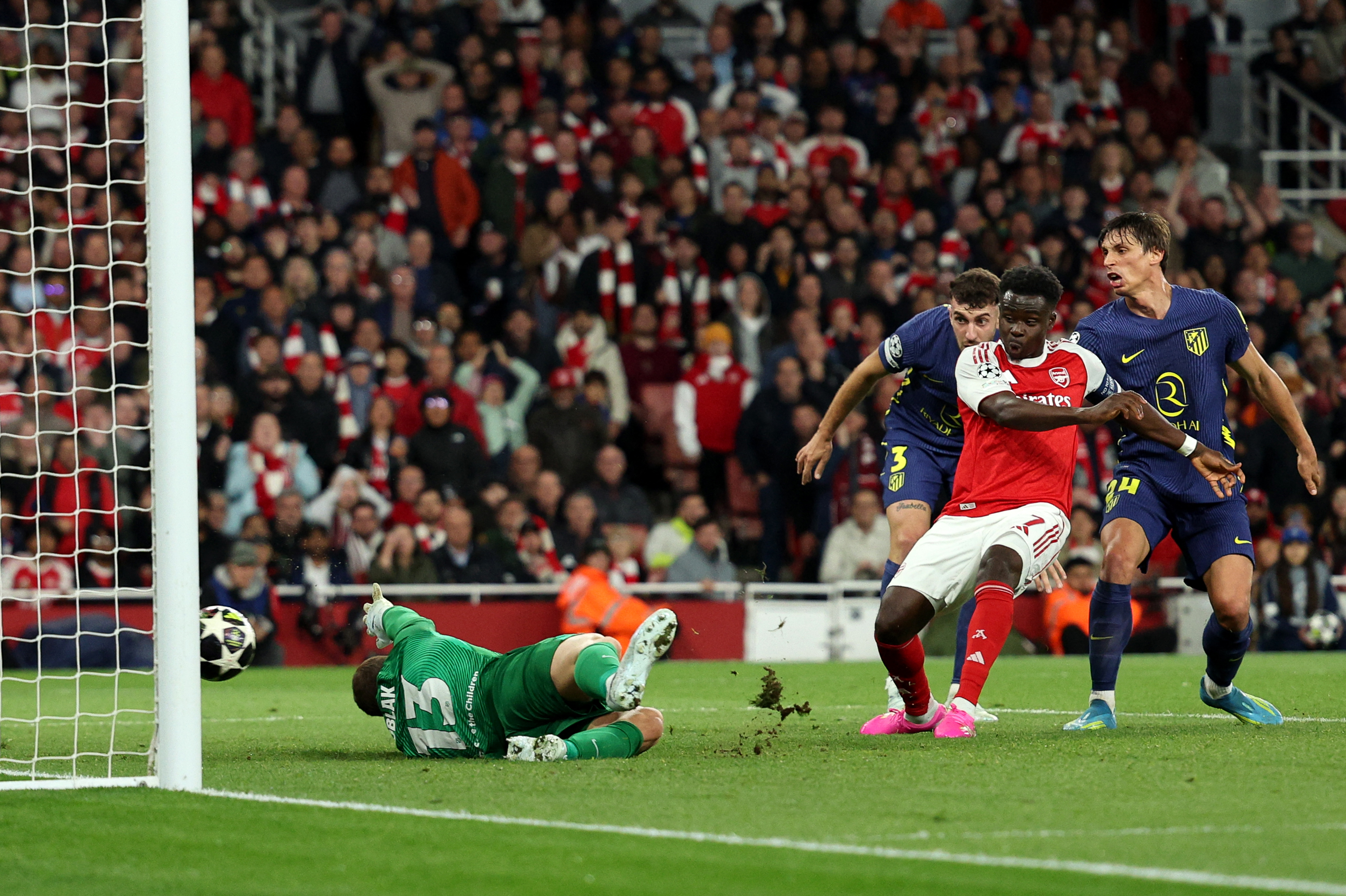 Champions League: Saka schéisst d'Gunners an d'Finall, Arsenal wënnt 1:0