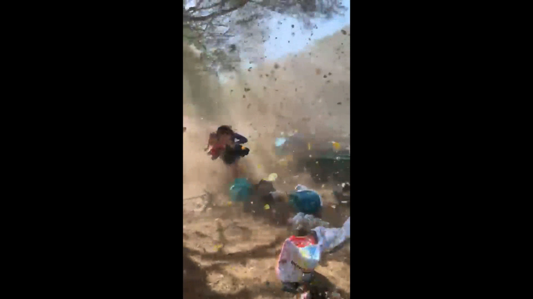 Vidéo impressionnante: Lac de la Haute-Sûre : des baigneurs surpris par un "dust devil"
