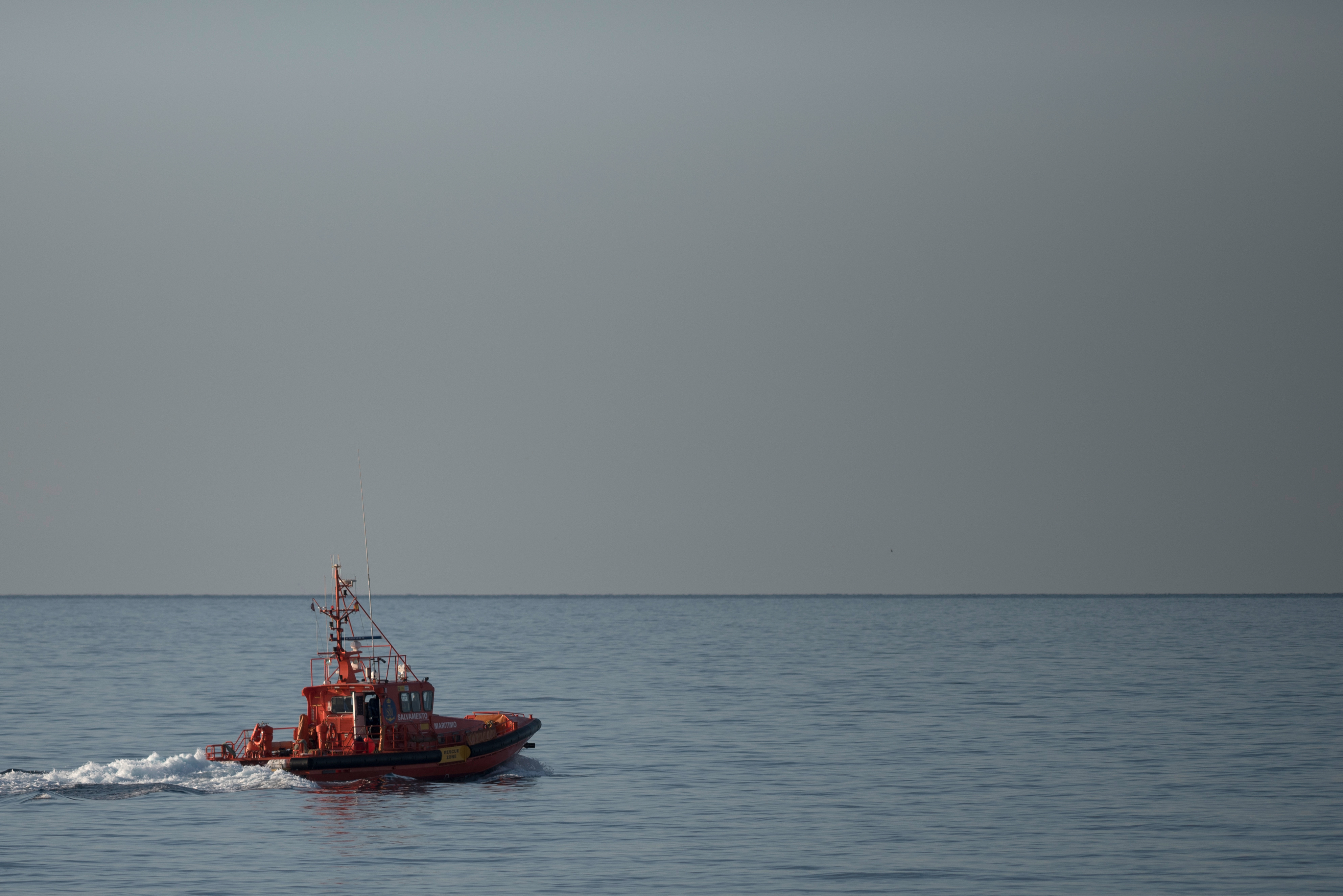 Sich no weidere Vermësste geet weider: Zwee Migranten no 15 Deeg am Mëttelmier virun de Balearen gerett