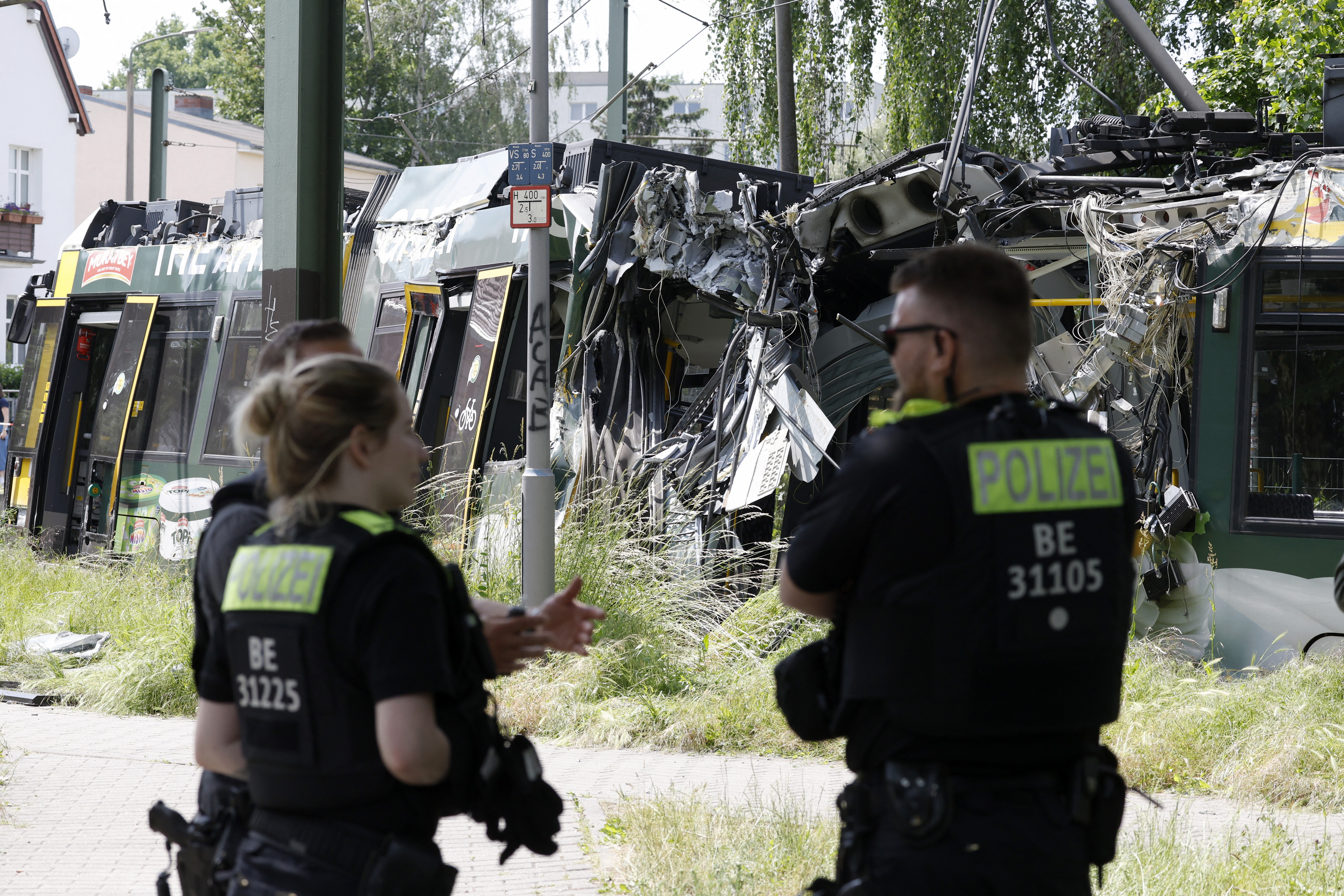 Berlin: 20 Blesséierter, dorënner dräi schwéier, nodeems Stroossebunn entgleist