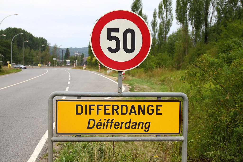 Gefälschte Rechnung bezuelt: Gemeng Déifferdeng ëm ronn 400.000 Euro bedrunn