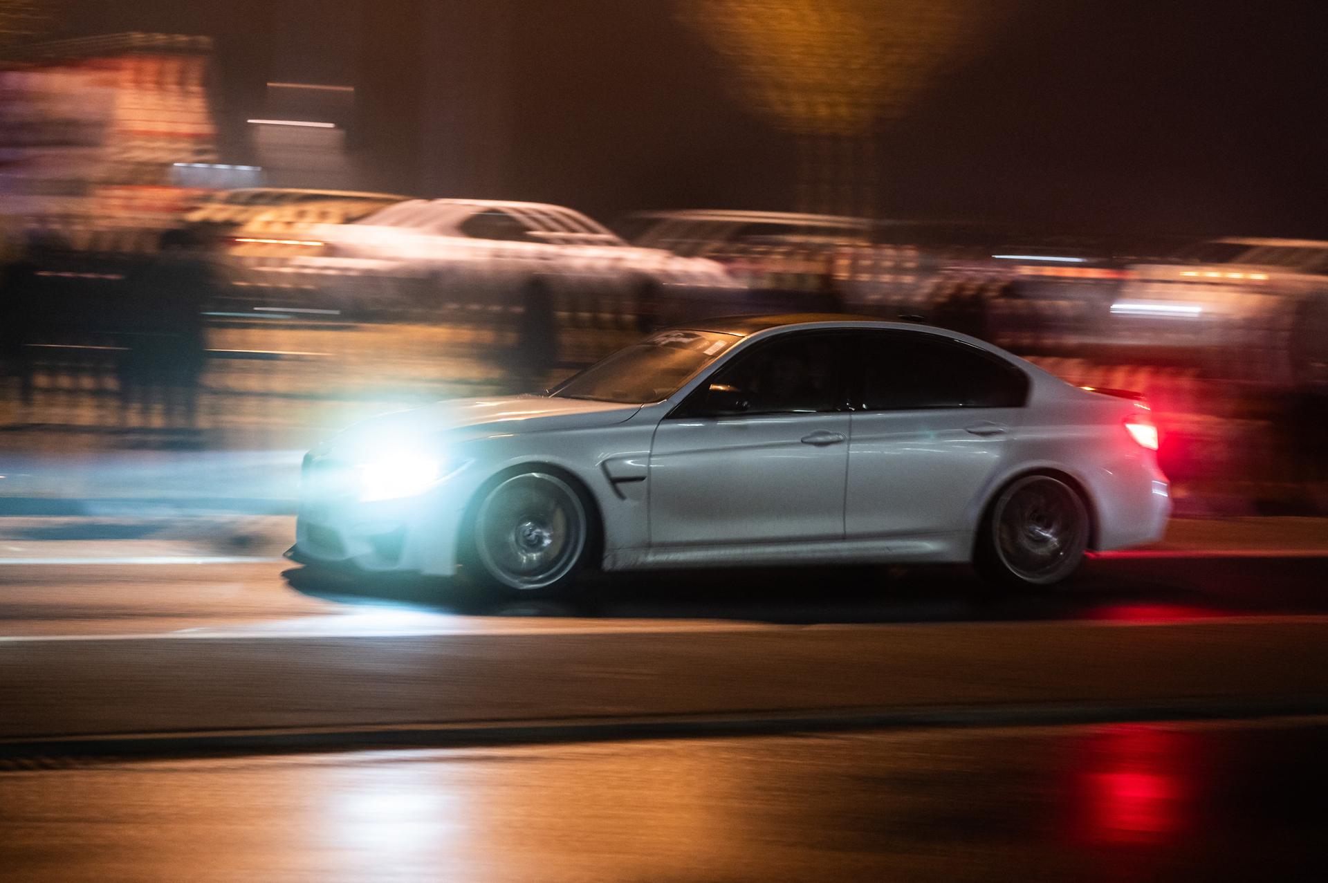 Plus de 100 voitures: Perturbations sur l'A6 lors d'un rassemblement de tuning