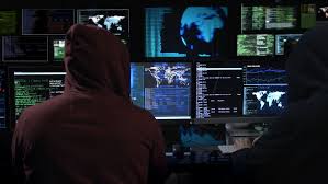 Kéint Chef vu krimineller Band sinn: Luxtrust-Phishing-Bedruch: 34 Joer ale Fransous elo u Lëtzebuerger Autoritéiten ausgeliwwert