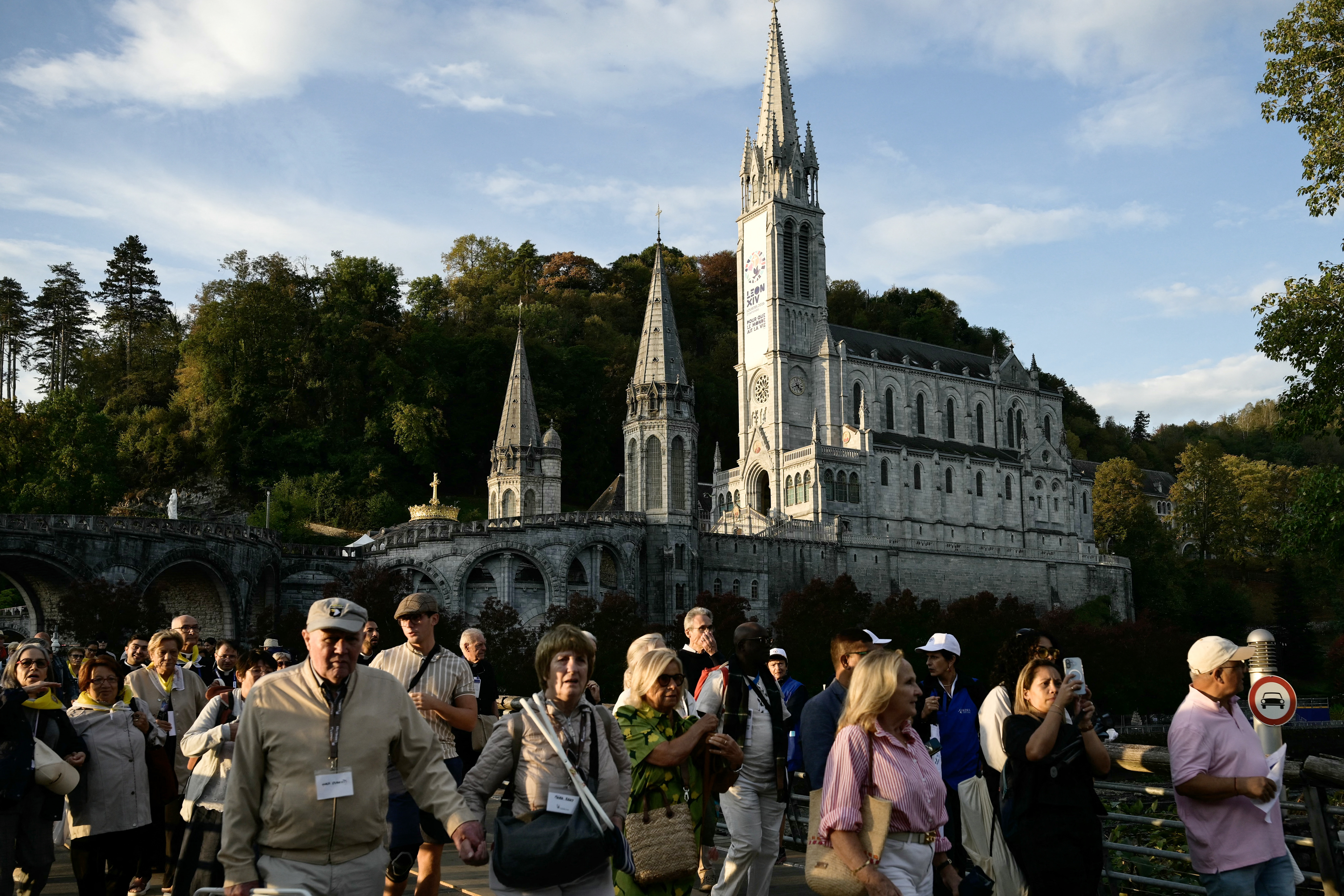 Un dimanche à Lourdes: Léon XIV face aux victimes de violences sexuelles dans l'Église