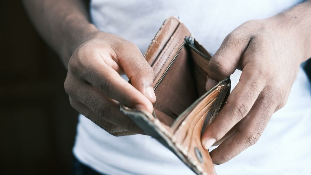 Stark contrasts: Luxembourg confronts a surge in poverty risk, 20% of population affected