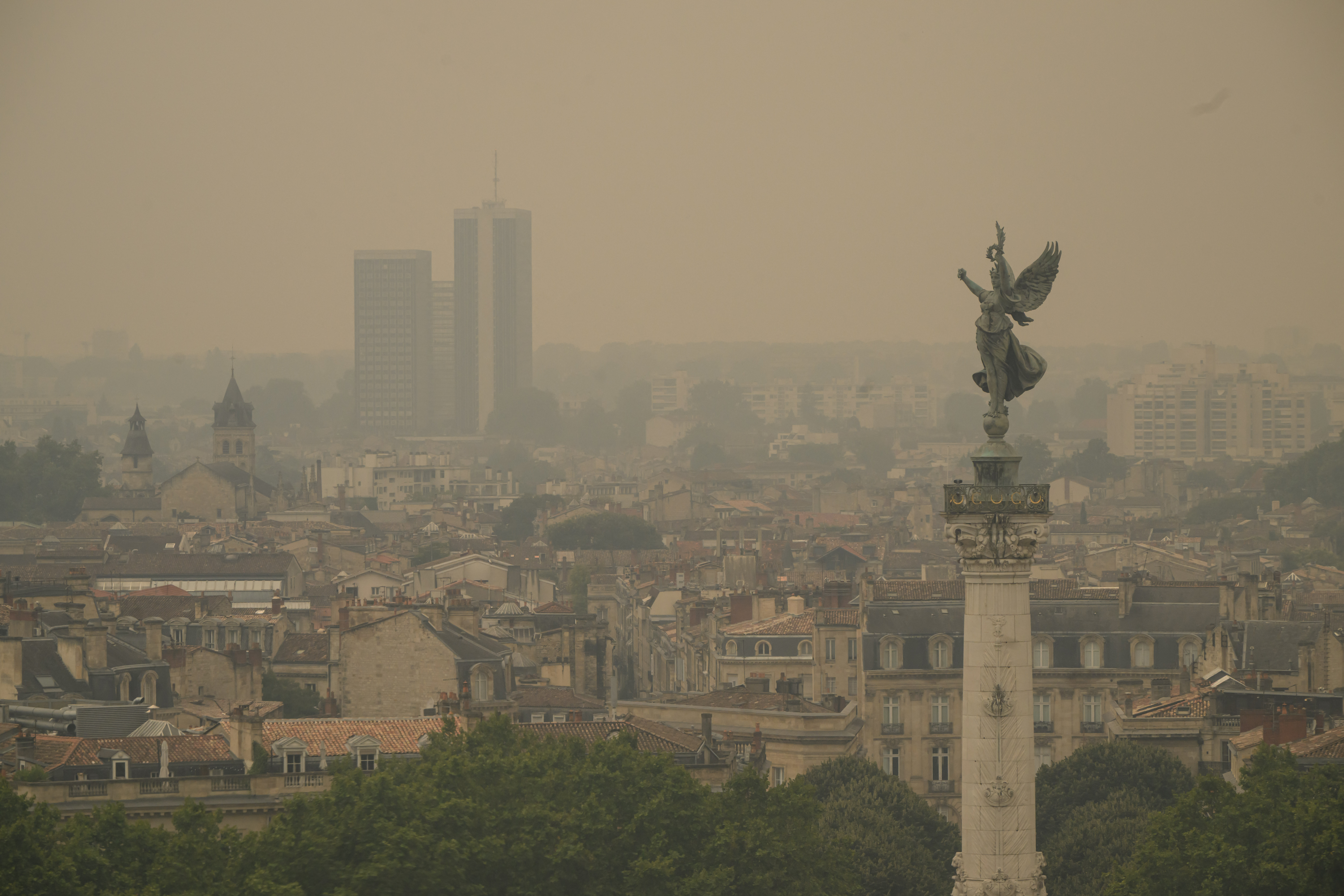 Gironde en feu: "Un immense élan de solidarité à Bordeaux", témoigne une Luxembourgeoise