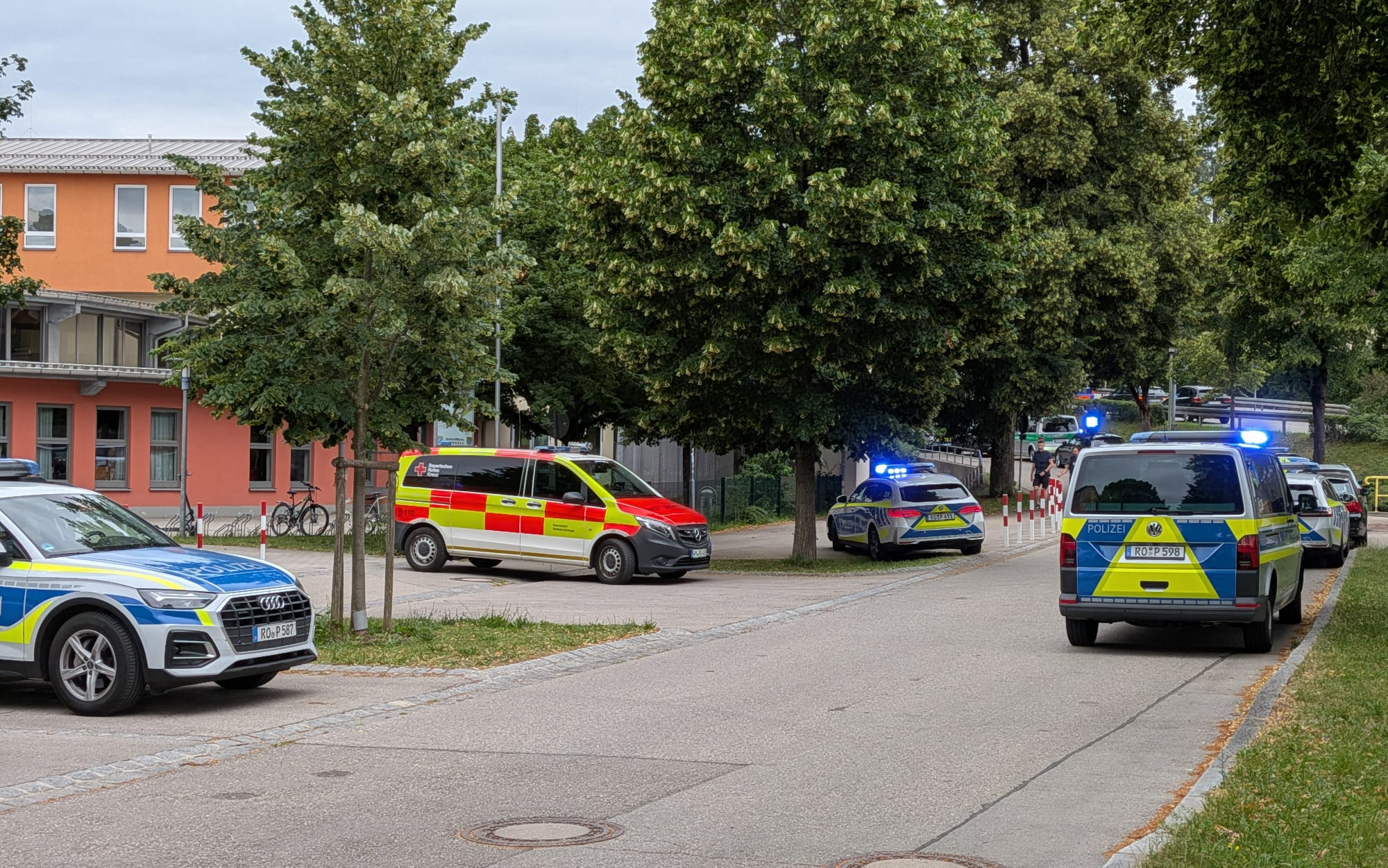 Méiglech Amokdot: Police mellt eng Rei Schwéierblesséierter, 16 Joer ale Verdächtege festgeholl